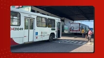 Rodoviários recolhem ônibus às garagens e deixam Manaus sem transporte coletivo Rodoviários recolhem ônibus às garagens e deixam Manaus sem transporte coletivo