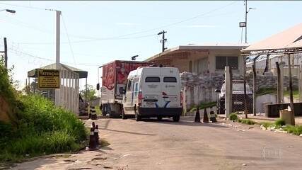 Justiça intervém em penitenciária de Manaus onde mais de 50 presos morreram Justiça intervém em penitenciária de Manaus onde mais de 50 presos morreram