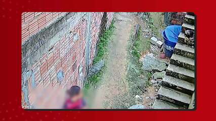 Câmeras registram homem tentando estuprar adolescente em beco de Manaus Câmeras registram homem tentando estuprar adolescente em beco de Manaus