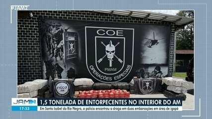Polícia apreende 1,4 tonelada de drogas em embarcações no interior do AM Polícia apreende 1,4 tonelada de drogas em embarcações no interior do AM