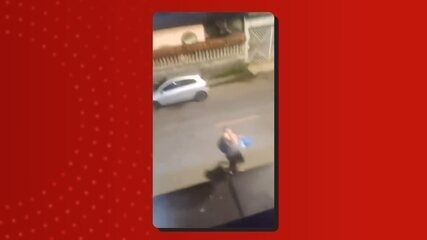 Policial militar tenta matar ex-namorada a tiros em Manaus após crise de ciúmes Policial militar tenta matar ex-namorada a tiros em Manaus após crise de ciúmes