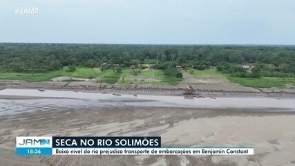 Seca no Rio Solimões dificulta navegação em Benjamin Constant