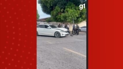 Acidente com BMW de influenciador fere duas pessoas em Manaus