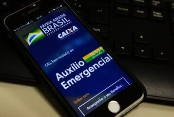 Governo cobra devolução de R$ 478 milhões pagos indevidamente no Auxílio Emergencial Governo cobra devolução de R$ 478 milhões pagos indevidamente no Auxílio Emergencial