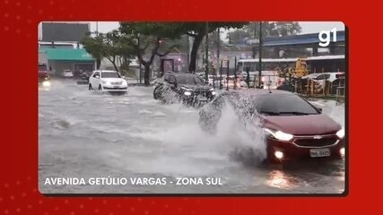 Forte chuva causa alagamentos em pontos de Manaus Forte chuva causa alagamentos em pontos de Manaus