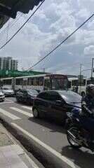 Rodoviários paralisam ônibus no Terminal 1 após atraso no vale-alimentação em Manaus