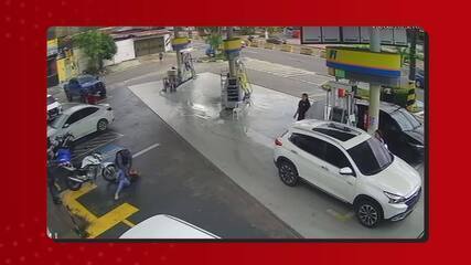 Vídeo inédito mostra coronel da PM agredindo esposa em posto de combustíveis em Manaus