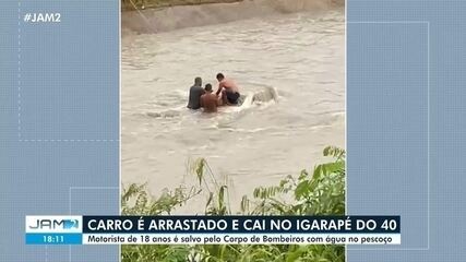 Carro é arrastado e cai no Igarapé do 40 durante chuva em Manaus