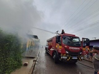 Incêndio destrói casa de madeira no interior do Amazonas