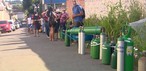Fila para comprar oxigênio em Manaus.