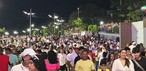 Multidão durante Festa de Réveillon na Praia da Ponta Negra, em Manaus