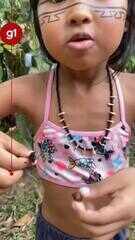 Yandra fala sobre a tanajura, uma formiga comum na região que serve de alimento