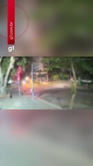 Caminhonete avança sinal vermelho e bate em motociclista que morre em Manaus