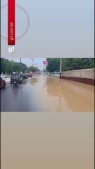 Vazamento em tubulação causa alagamento e interdição parcial de avenida em Manaus